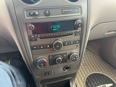Used 2009 Chevrolet HHR LS image 16