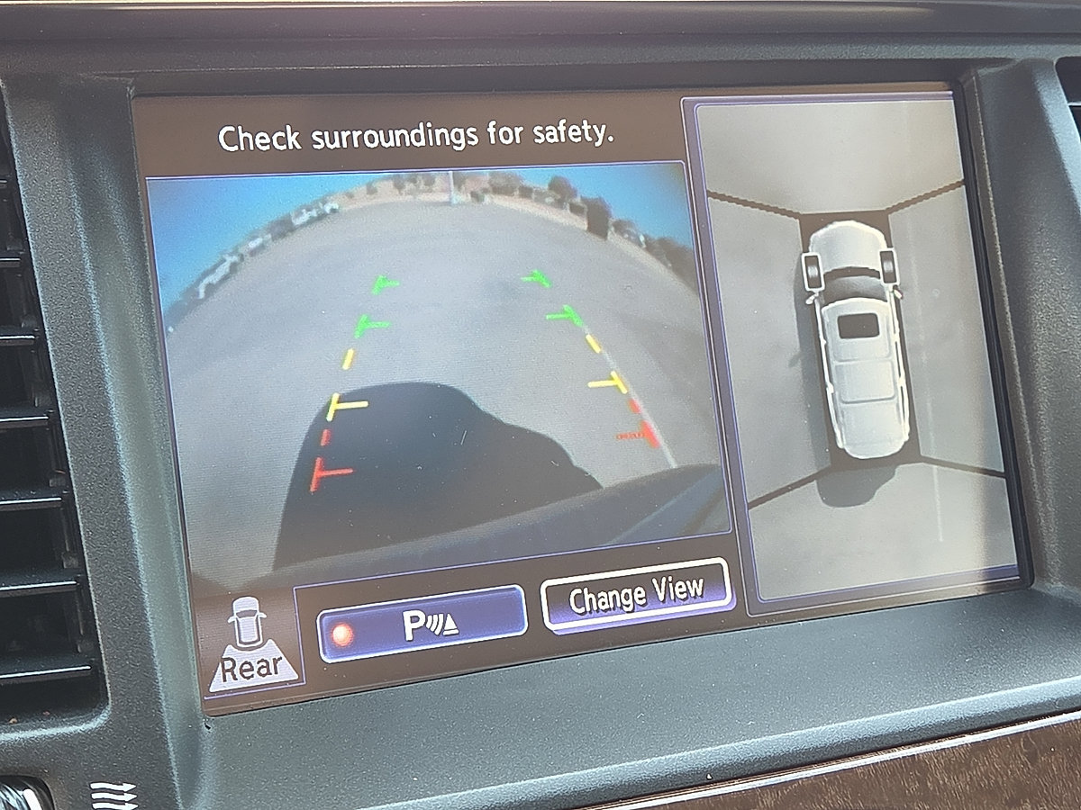 Used 2016 INFINITI QX80 2WD w/ Driver's Assistance Package image 29