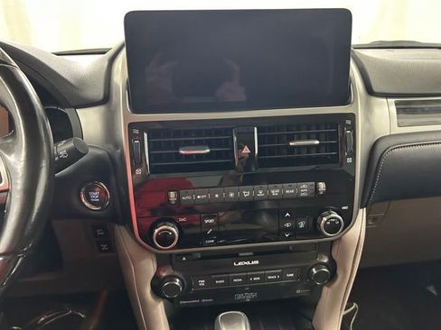 Used 2022 Lexus GX 460 Luxury w/ Sport Design Package AWD/4WD image 20
