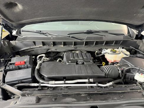Used 2023 Chevrolet Silverado 1500 LT AWD/4WD image 30