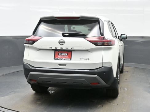 Used 2023 Nissan Rogue SV image 5