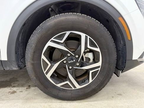 Used 2024 Kia Sportage LX image 27