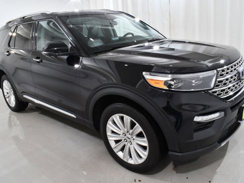Used 2022 Ford Explorer Limited w/ Limited Technology Package image 5