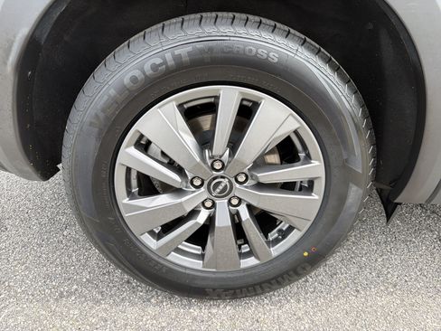 Used 2025 Nissan Pathfinder SV FWD image 28