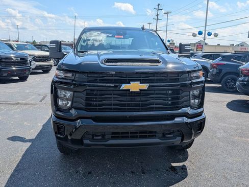 New 2026 Chevrolet Silverado 2500 Custom w/ Custom Value Package AWD/4WD image 2