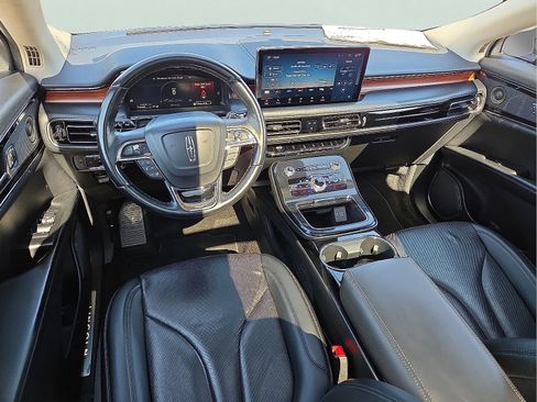 Used 2022 Lincoln Nautilus Reserve w/ Equipment Group 201A image 10