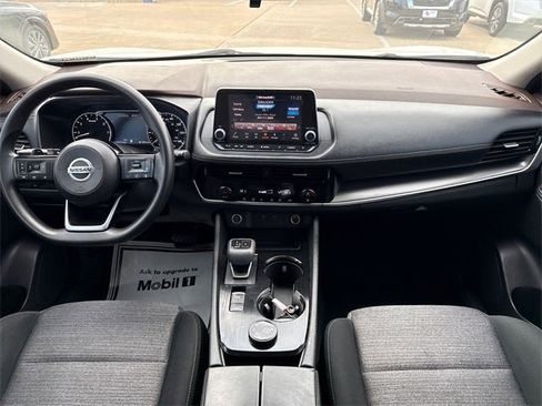 Used 2021 Nissan Rogue SV image 13