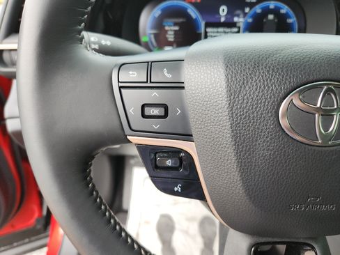 Used 2024 Toyota Crown AWD/4WD image 33