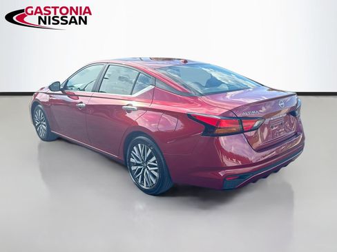 Used 2025 Nissan Altima 2.5 SV FWD image 6