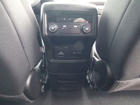 Used 2023 GMC Acadia SLE w/ Driver Convenience Package image 39