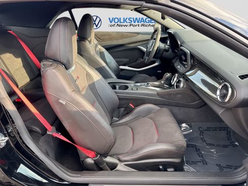 Used 2022 Chevrolet Camaro ZL1 RWD image 28