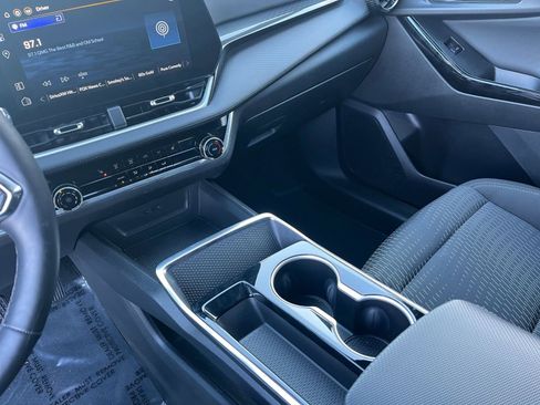 Used 2025 Chevrolet Equinox LT image 37