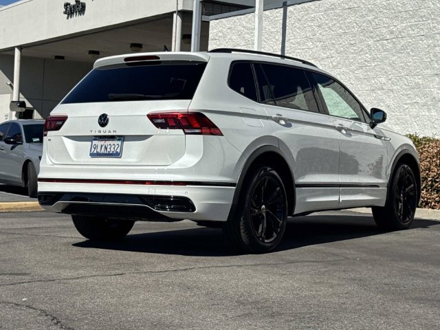 Certified 2024 Volkswagen Tiguan SE R-Line FWD image 5