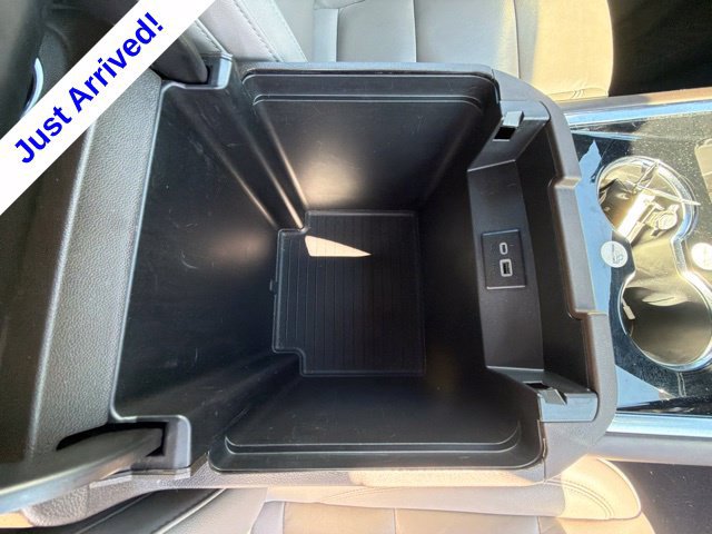 Used 2025 Chevrolet Suburban LT RWD image 30