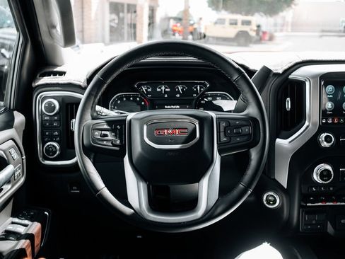 Used 2019 GMC Sierra 1500 SLT w/ SLT Premium Plus Package AWD/4WD image 25