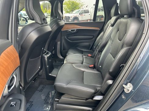 Used 2024 Volvo XC90 T8 Plus w/ Protection Package Premier AWD/4WD image 9