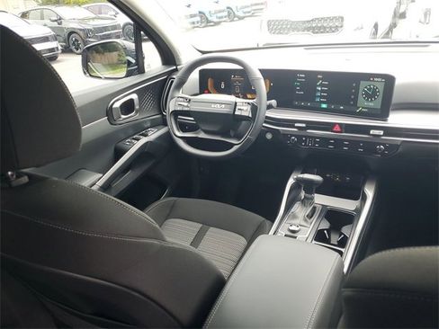 New 2026 Kia Sorento LX image 13
