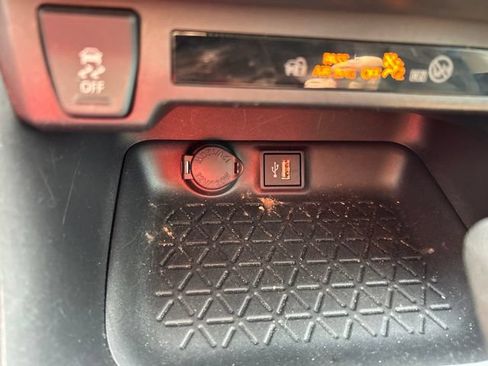 Used 2024 Toyota RAV4 LE FWD image 16