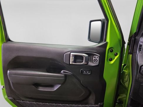 Used 2025 Jeep Wrangler Sport AWD/4WD image 11