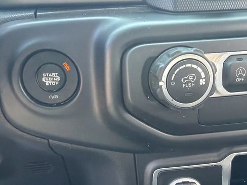 Used 2020 Jeep Wrangler Sport AWD/4WD image 22