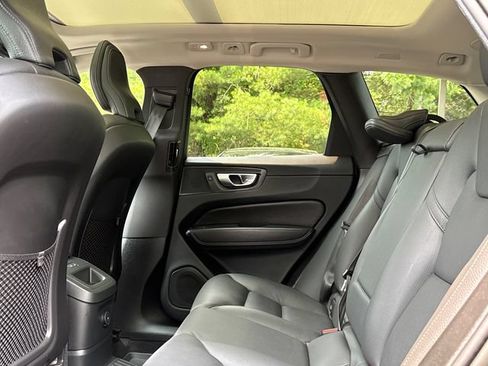 Certified 2023 Volvo XC60 T8 Plus w/ Climate Package AWD/4WD image 21