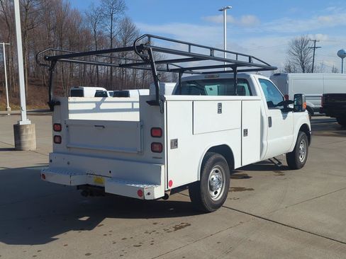 Used 2016 Ford F250 XL w/ Power Equipment Group RWD image 7