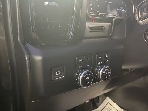 Used 2023 GMC Sierra 1500 AT4 image 23