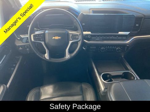 Used 2025 Chevrolet Silverado 2500 LTZ w/ LTZ Convenience Package AWD/4WD image 5