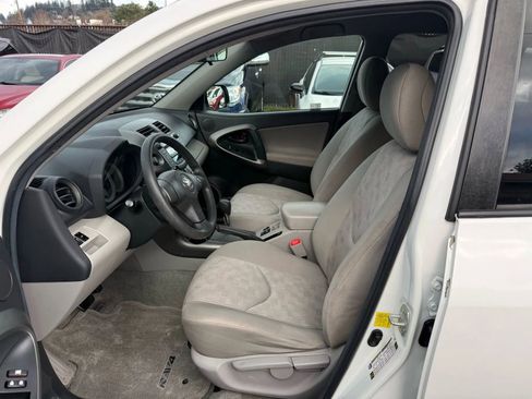 Used 2011 Toyota RAV4 2WD w/ Base L4 Extra Value Pkg image 8