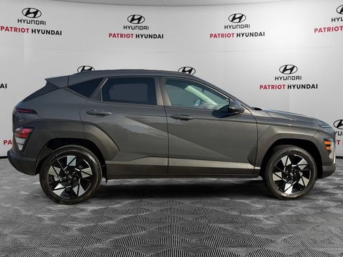 Used 2024 Hyundai Kona SEL AWD/4WD image 2