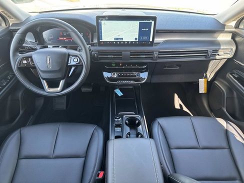 New 2026 Lincoln Corsair Premiere FWD image 24