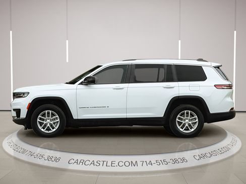 Used 2023 Jeep Grand Cherokee L Laredo AWD/4WD image 7