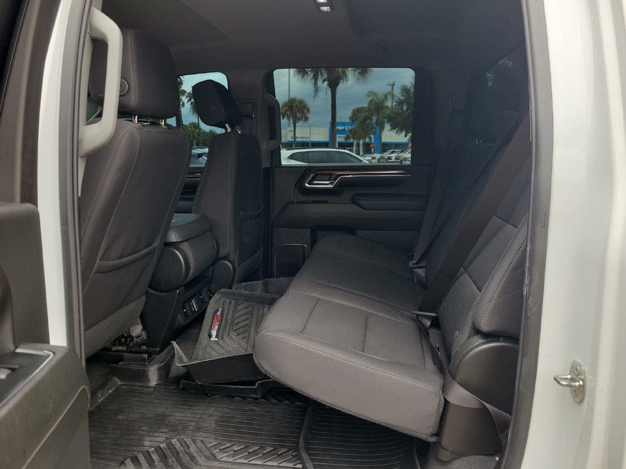 Used 2024 Chevrolet Silverado 2500 LT AWD/4WD image 10