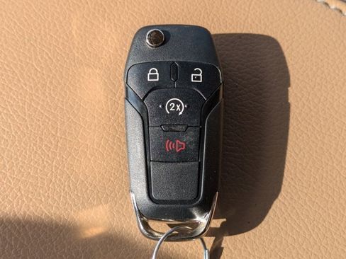 Used 2022 Ford F250 Lariat w/ Lariat Value Package image 31