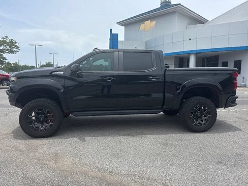 Used 2021 Chevrolet Silverado 1500 RST w/ Convenience Package II AWD/4WD image 2
