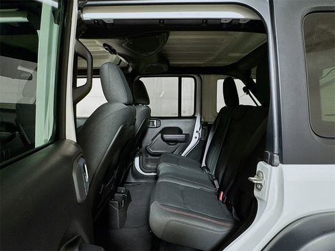Used 2024 Jeep Wrangler Unlimited Rubicon image 20