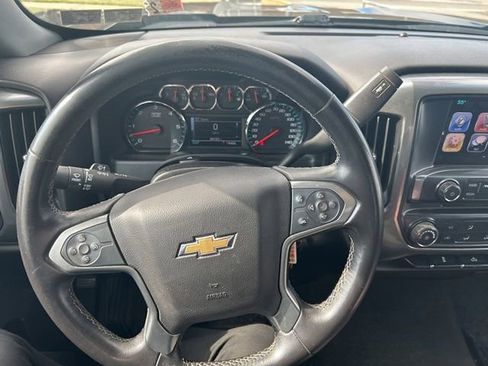 Used 2018 Chevrolet Silverado 1500 LT image 2