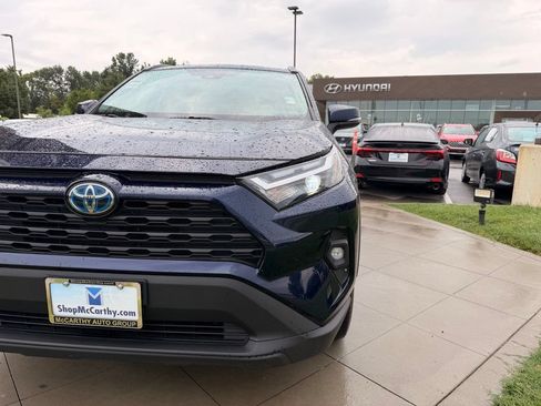 Used 2022 Toyota RAV4 XLE Premium AWD/4WD image 13