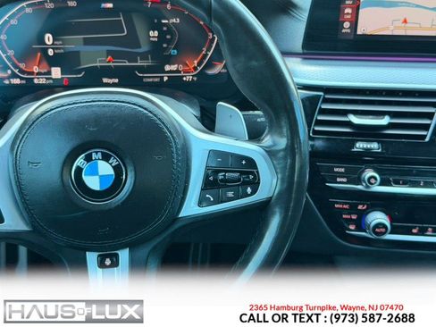 Used 2020 BMW 540i xDrive w/ M Sport Package image 32