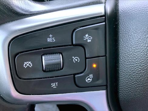 Used 2022 Chevrolet Tahoe LT w/ Luxury Package image 20