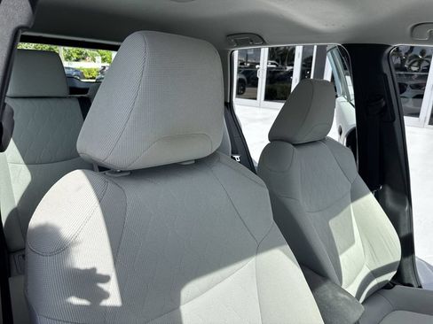 Used 2023 Toyota Corolla Cross L FWD image 45