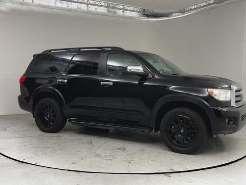Used 2011 Toyota Sequoia Limited AWD/4WD image 8