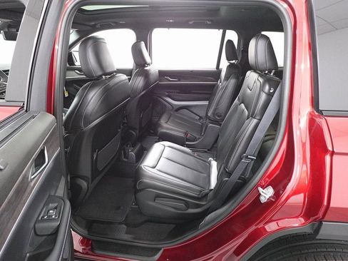 New 2025 Jeep Grand Cherokee L Limited w/ Luxury Tech Group II image 24