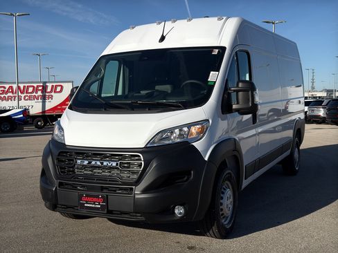 New 2026 RAM ProMaster 2500 w/ Convenience Group image 2