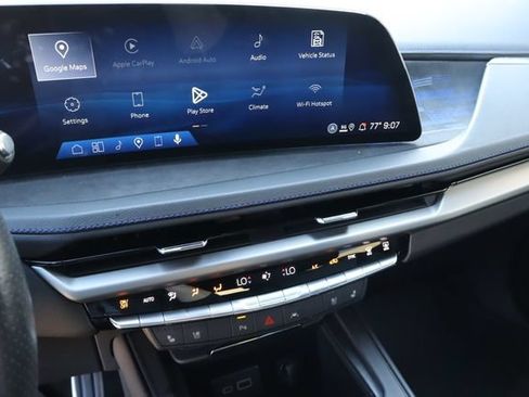 Used 2024 Cadillac XT4 Sport FWD image 7