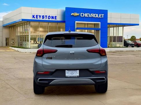 Used 2025 Buick Encore GX Preferred AWD/4WD image 6