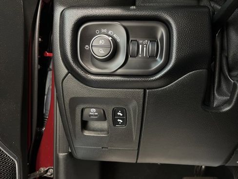 Certified 2019 RAM 1500 Laramie image 17