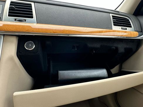 Used 2010 Lincoln MKS FWD image 33