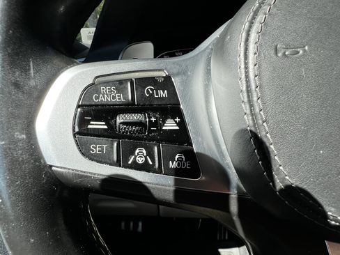 Used 2021 BMW X7 M50i AWD/4WD image 19