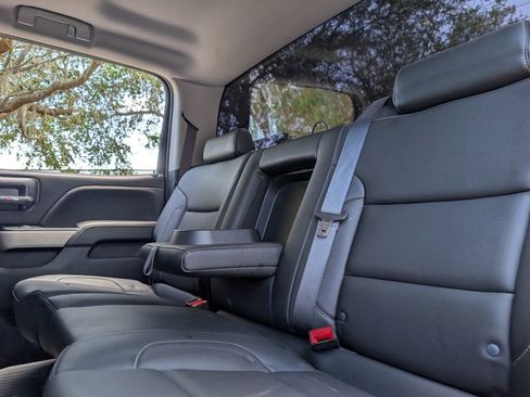 Used 2019 GMC Sierra 2500 SLT w/ Duramax Plus Package image 17